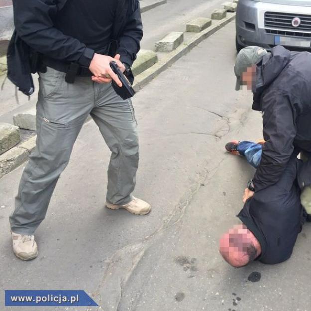 Gdańsk: Zarabiali na prostytucji! Jeden zmuszał kobiety do 